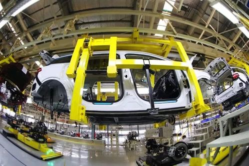 王得源 車企春光不易，欣喜的是仍能看見(jiàn)一片光亮